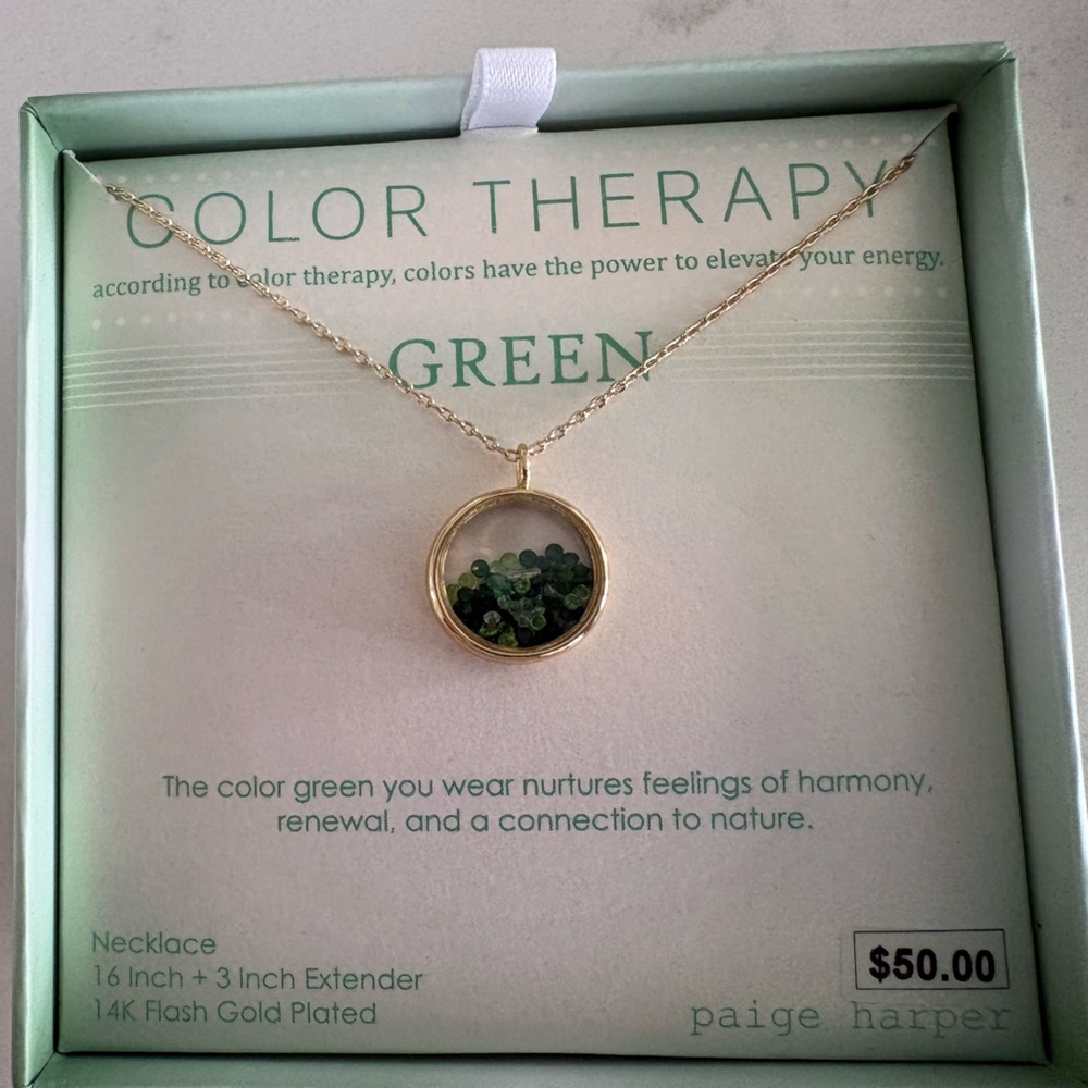 Green Color Therapy Gold Pendant Necklace